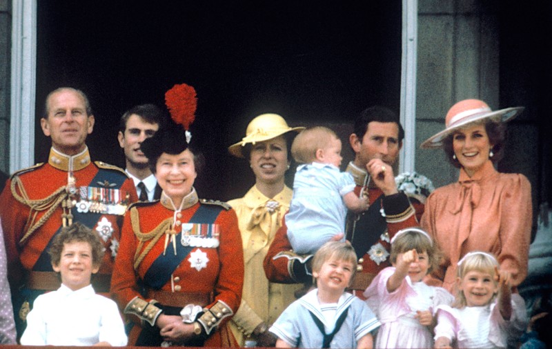 FOTO | Scrisorile secrete trimise de Prințul Philip către Prințesa Diana. Regina nu a crezut că Prințul Charles o va alege pe Camilla