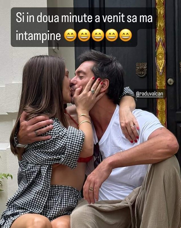 Cum au fost surprinși Adela Popescu și Radu Vâlcan în Thailanda, unde se filmează „Insula Iubirii”. „M-a scos în sat”
