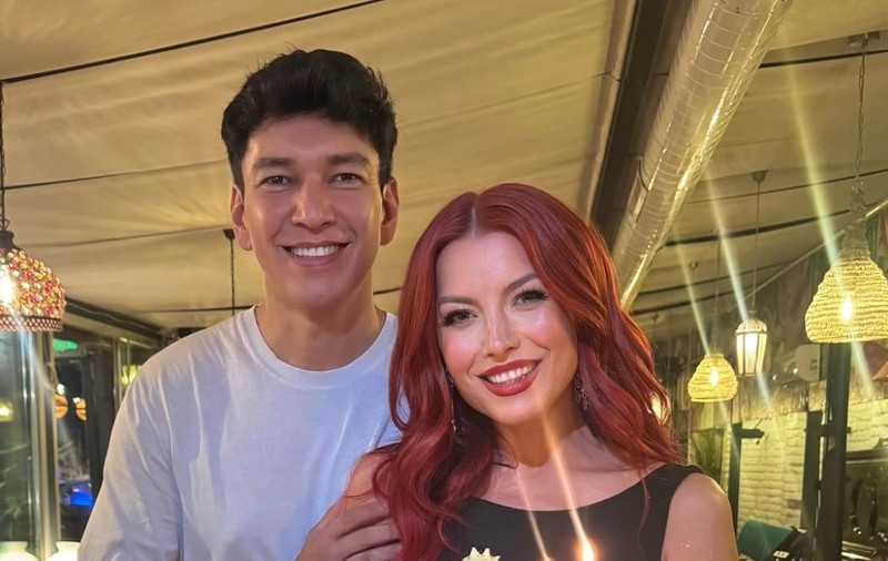 Elena Gheorghe, surprinsă de soț de ziua ei. Artista a împlinit 41 de ani: „A pus la cale totul în cel mai frumos mod”