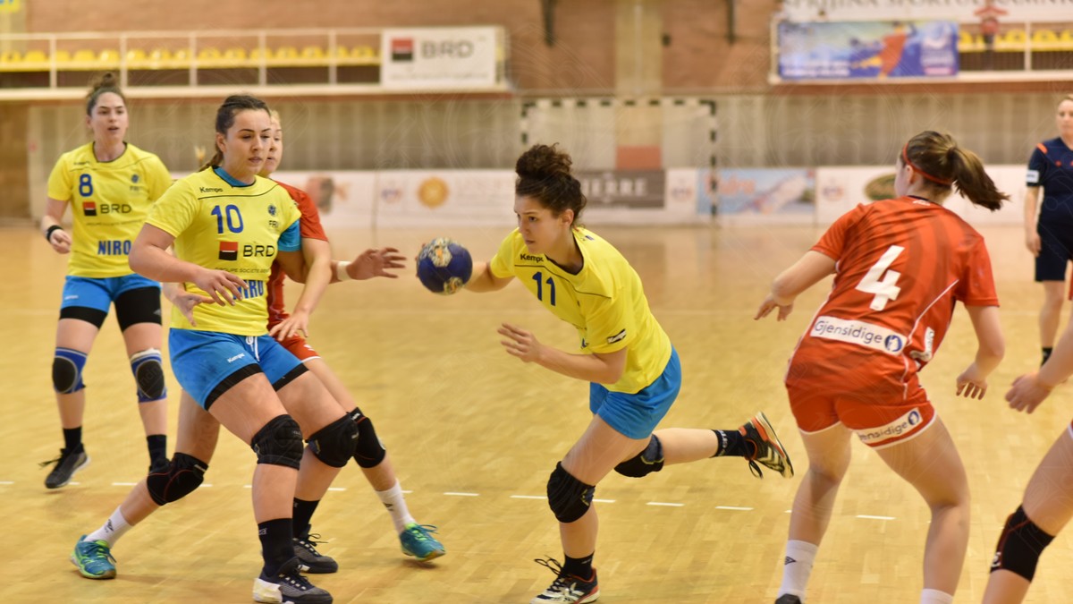 Start bun al naționalei feminine de handbal U17 la Campionatul European. Două victorii și calificare în Main Round
