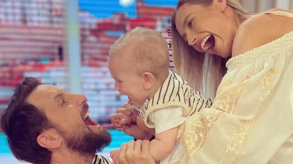 Dani Oțil și Gabriela Prisăcariua alături de Luca Tiago