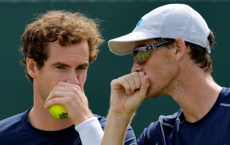 Tenis. Frații Murray sunt la putere. Jamie și-a asigurat primul loc mondial la dublu
