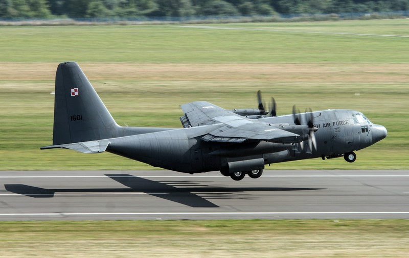 FOTO | Un avion militar s-a prăbușit în statul american Georgia
