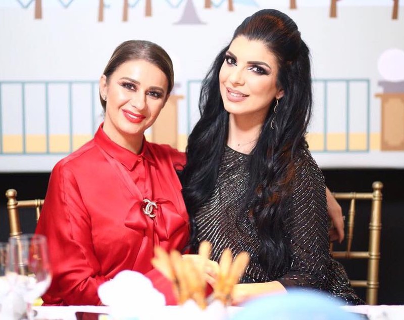 Cum s-a îmbrăcat Andreea Tonciu la botezul lui Gabi Enache. Soțul i-a dat interzis la ieșiri nocturne | FOTO