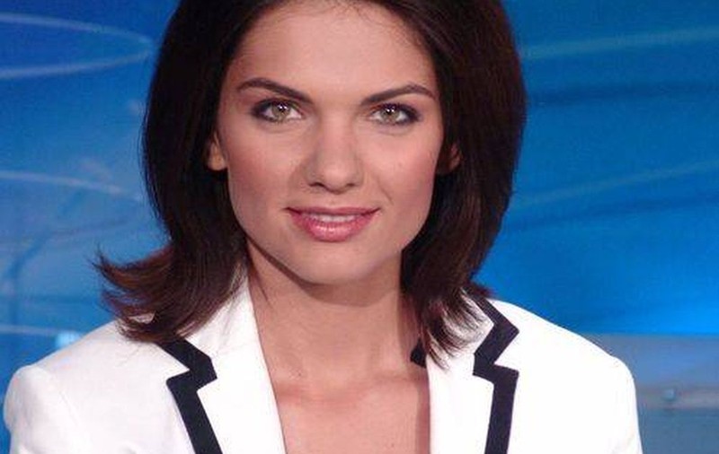 TE CUCEREŞTE pe loc! MALVINA CERVENSCHI, cea MAI RAFINATĂ apariţie