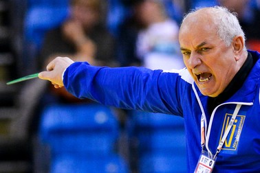 Romania's head coach Gheorghe Tadici reacts during the women's European Championship Main Round Group I handball match between Poland and Romania in Debrecen, Hungary, 17 December 2014. EPA/ZSOLT CZEGLEDI HUNGARY OUT