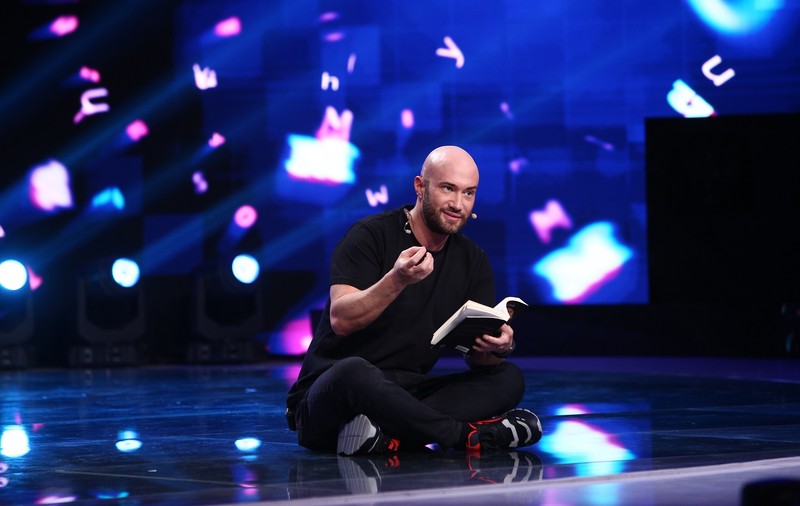 Mihai Bendeac, gest uimitor pentru un concurent de la „iUmor”: „Până la finalul acestui an o să îți virez 10.000 de euro”