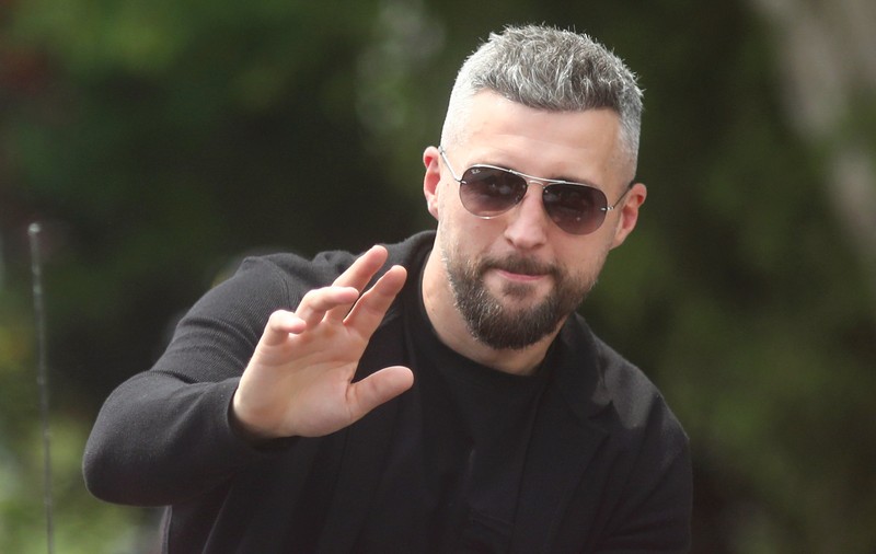 Carl Froch, pugilistul britanic care l-a făcut KO pe Lucian Bute: „Dacă se bate cu mine, Jake Paul va fi inconștient în prima rundă! Meciul cu Mike Tyson a fost aranjat”