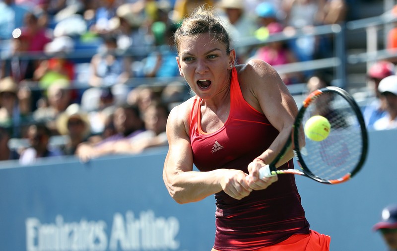 Simona Halep, după duelul "forţă contra forţă" cu Sabine Lisicki: "Am luptat pentru fiecare minge, e plăcut să fiu în sferturi"