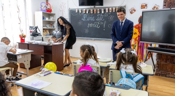 Testele PISA arată că peste 50% dintre elevii români sunt analfabeți funcțional la Matematica
