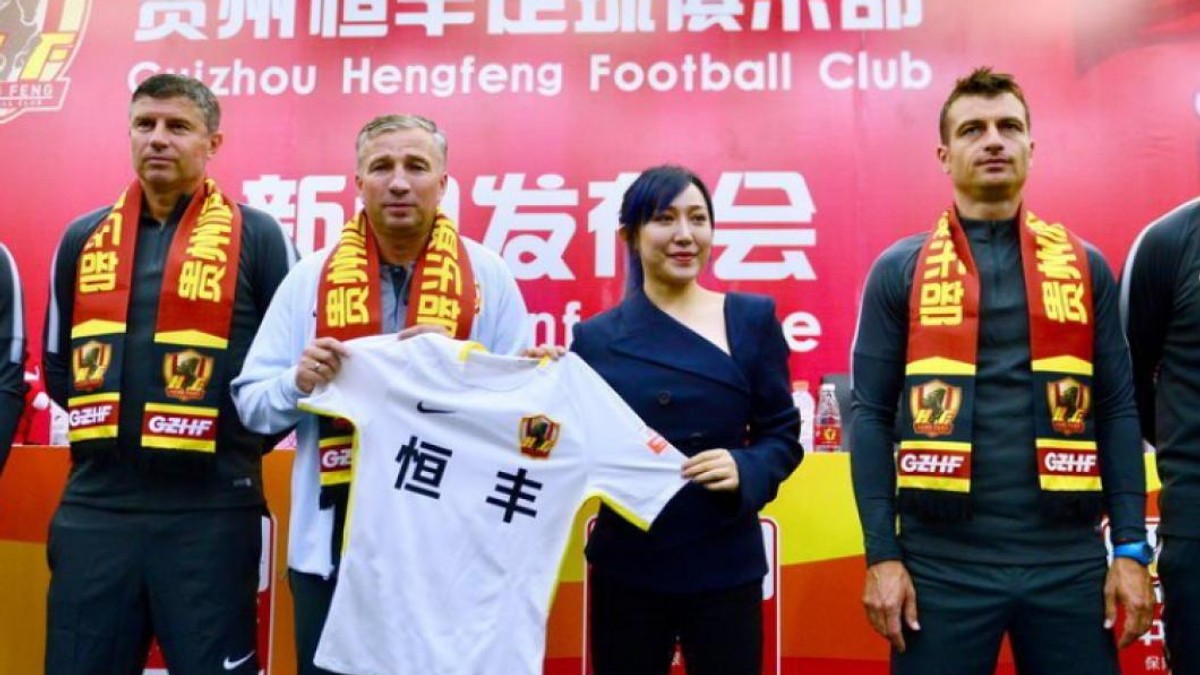 Petrescu va debuta pe banca noii sale echipe pe 8 iulie, în turul sferturilor de finală ale Cupei Chinei, cu Shandong Luneng, echipă care are în componență nume mari, precum Diego Tardelli sau Graziano Pelle. În campionat, primul meci pe care îl va disputa va fi pe 18 iulie, în deplasare, cu cea mai bogată echipă a Chinei, Guangzhou Evergrande, ocupanta locului 5, care este antrenată de Fabio Cannavaro