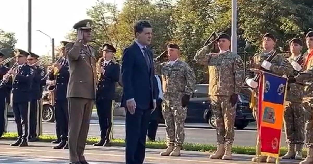Nicușor Dan a participat la depunerea coroanei de flori la Monumentul „Crucificare” din Timișoara