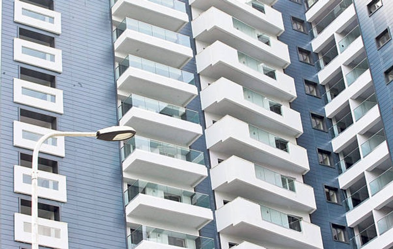 OFERTELE IMOBILIARE ALE TOAMNEI: Garsonieră în Rahova cu 10.000 de euro