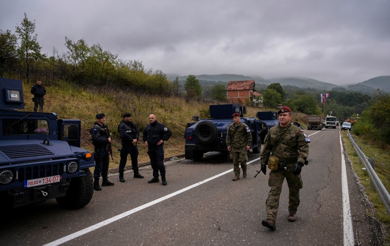 Focuri de armă la granița dintre Serbia și Kosovo. Priștina a anunțat că amână măsura care a provocat tensiunile