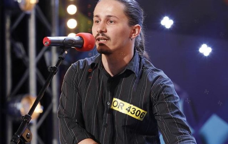 ”E NEBUNUL PRFECT!” Ce a făcut un concurent de i-a lăsat mască pe jurații de la ”Românii au talent”!