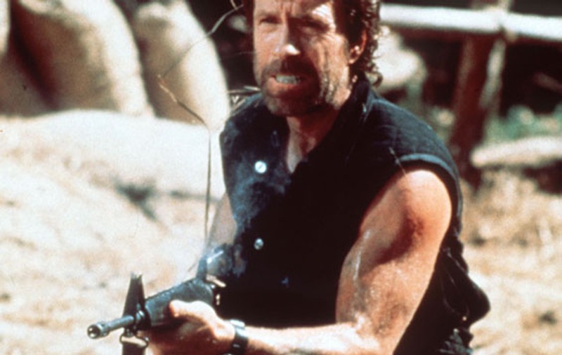 Nu e banc! O poză cu Chuck Norris te apără de infractori