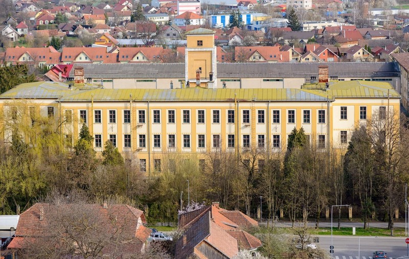 Fabrica unde se făceau țigările Carpați și Snagov, transformată în centru de divertisment