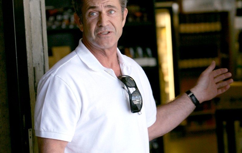 Mel Gibson şi-a luat o maşină de relaxare