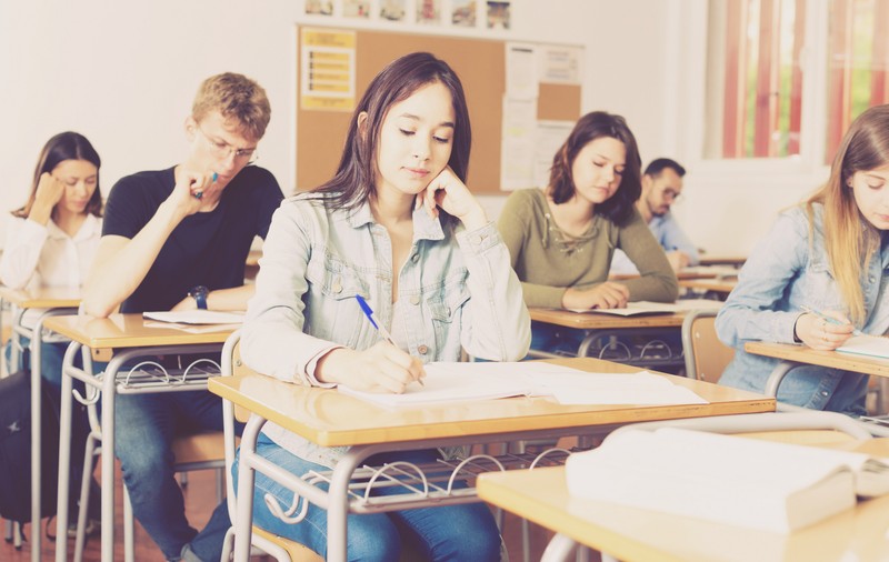 BAC Filosofie 2024. Astăzi a avut loc proba scrisă la Filosofie, la Bacalaureat. Subiectele primite de candidați
