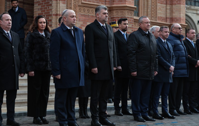 Ceremonie la Templul Coral pentru comemorarea victimelor Holocaustului. Mesajele transmise de Klaus Iohannis și Marcel Ciolacu