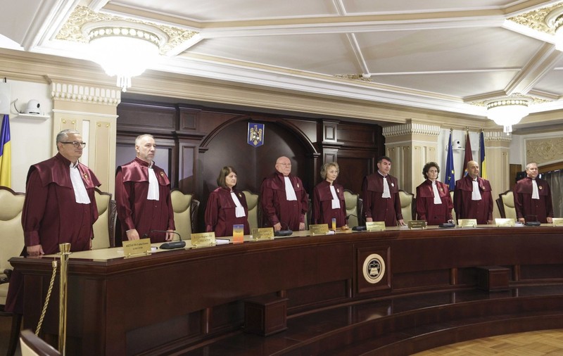 Cum a motivat CCR respingerea legii Guvernului Bolojan privind pensiile magistraților. 4 judecători au avut altă opinie