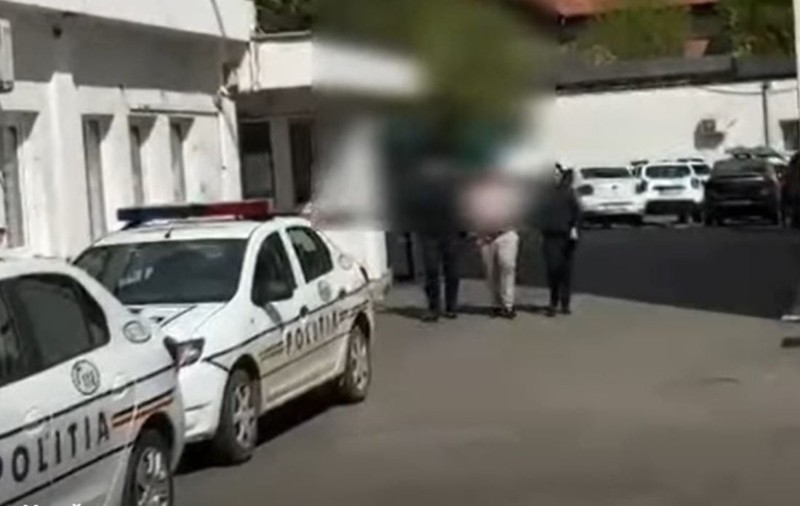Doi frați din Constanța au dat foc casei concubinei tatălui lor, în Galați | VIDEO