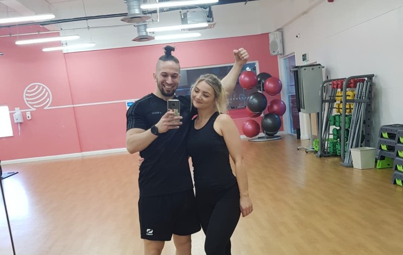 Vandalul de la Colosseum. Bărbatul care a scrijelit cu o cheie „Ivan+Hailey 23” pe zidurile monumentului de la Roma este un instructor de fitness bulgar