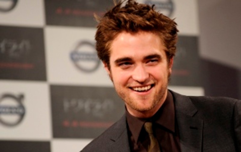 Rob Pattinson e încă singurel!