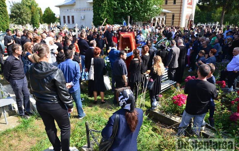 Tot Bacăul l-a plâns pe fostul fotbalist Ganea. Dusese pe picioare un infarct
