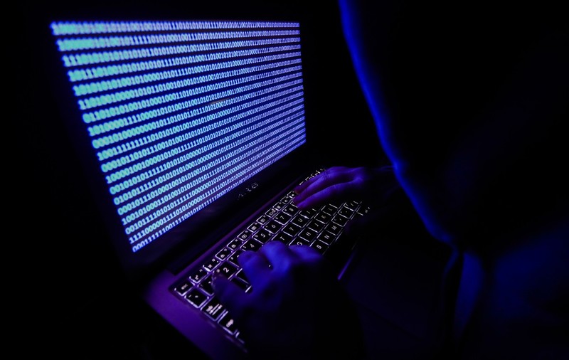 Un nou spyware calcă pe urmele lui Pegasus. Politicieni și jurnaliști spionați cu ajutorul softului Predator