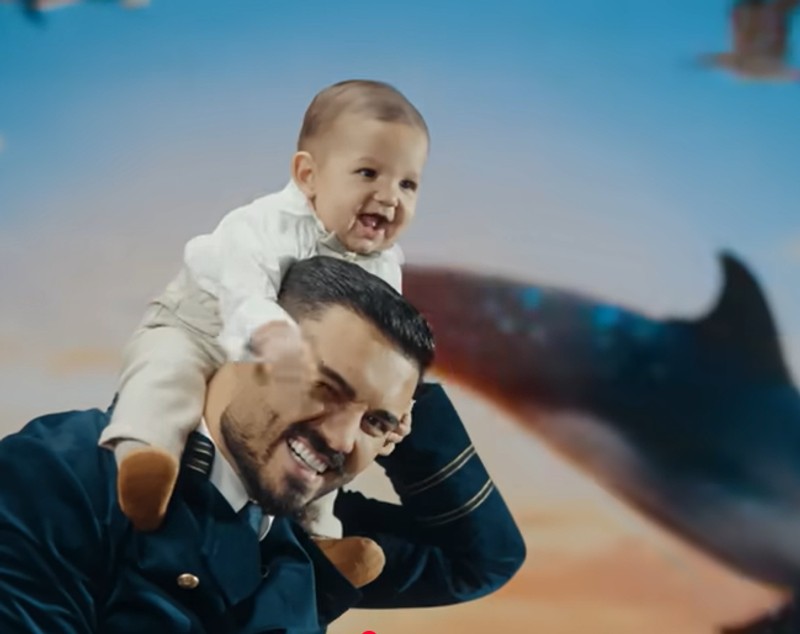 Primele imagini cu chipul băiețelului Oanei Ciocan și al lui Jador. Artistul l-a prezentat tuturor pe Avraam. Cu cine seamănă micuțul! „Cea mai mare fericire”