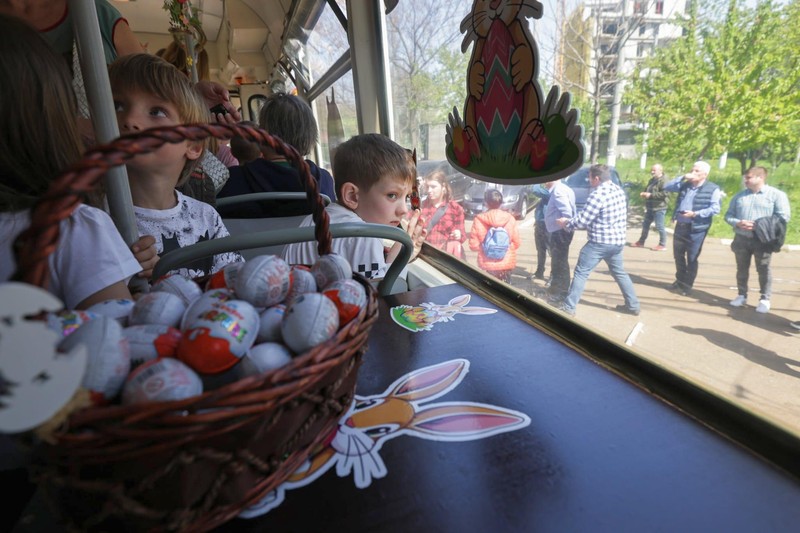 În „Tramvaiul iepurașului” cei mici au avut parte de surprize. Foto: Vlad Chirea (Libertatea)