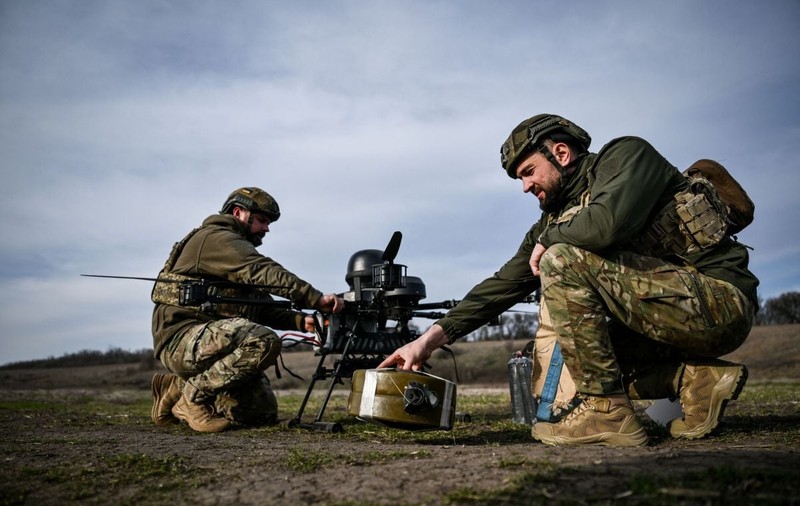 Volodimir Zelenski apără dronele ucrainene, după ce au fost comparate cu „piesele Lego”: „Orice gospodină ar putea fi director la Rheinmetall”