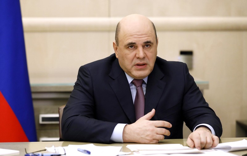 Premierul rus revine în funcţie la trei săptămâni după ce a fost infectat cu noul coronavirus