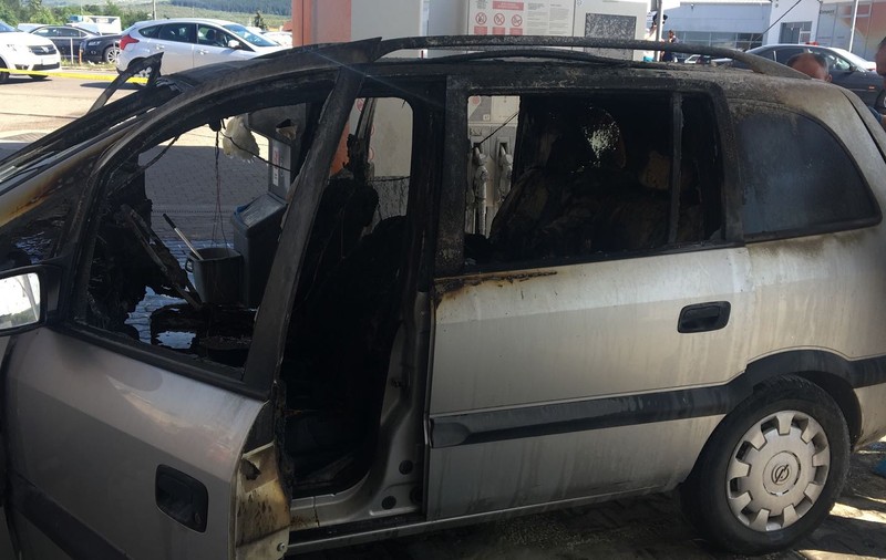 Tânărul care și-a dat foc într-o benzinărie din Cluj s-ar fi sinucis din dragoste. Ce mesaj lăsase pe Facebook