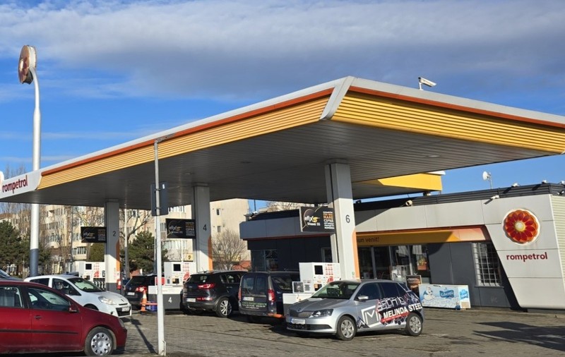 Trei benzinării Rompetrol din Constanța vor fi închise de Primărie. Compania spune că 80 de oameni vor rămâne fără un loc de muncă