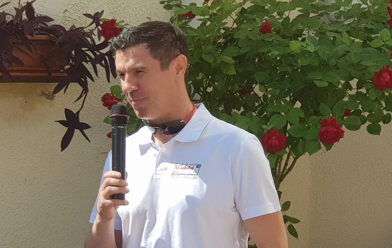 Mihai Leu a vizitat Liceul Henri Coandă din Arad, un cadou în avans de Ziua Copilului (FOTO)