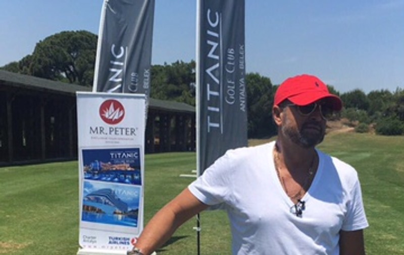 Cătălin Botezatu, la golf cu patru femei. Distracție pe cinste în Turcia | FOTO