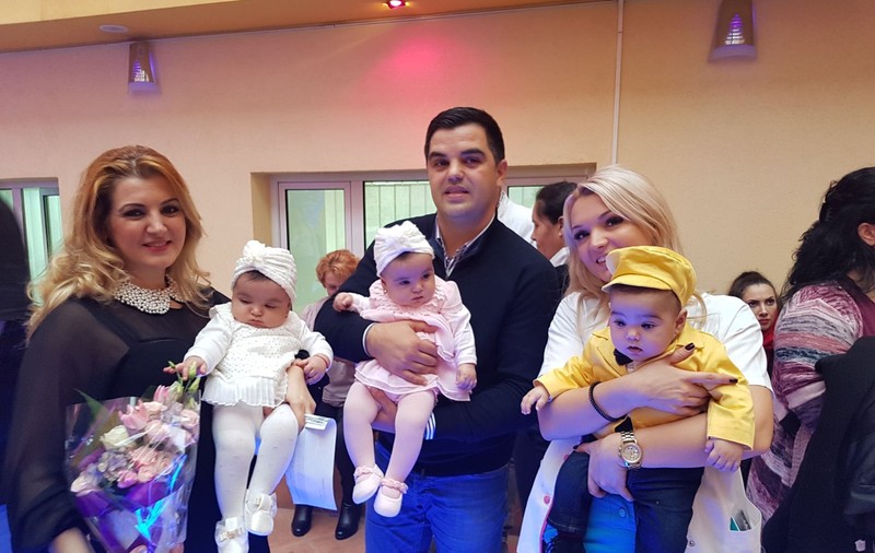 Zeci de familii cu copii născuți prematur au cinstit viața în locul unde bebelușii au venit pe lume: Spitalul Universitar București