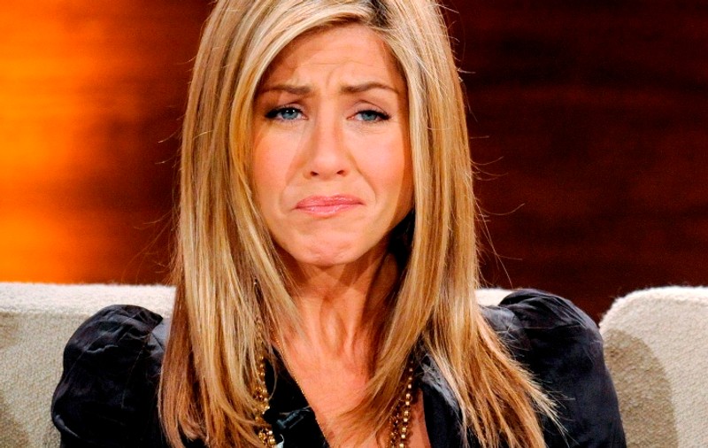 Jennifer Aniston plânge când câinele ei suferă