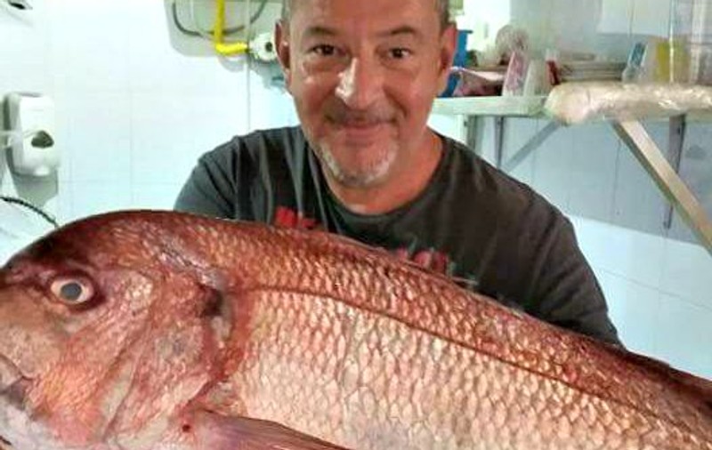 Bodo de la Proconsul se „duelează” cu Chef Scărlătescu. Unul din bucătărie, altul de pe scenă