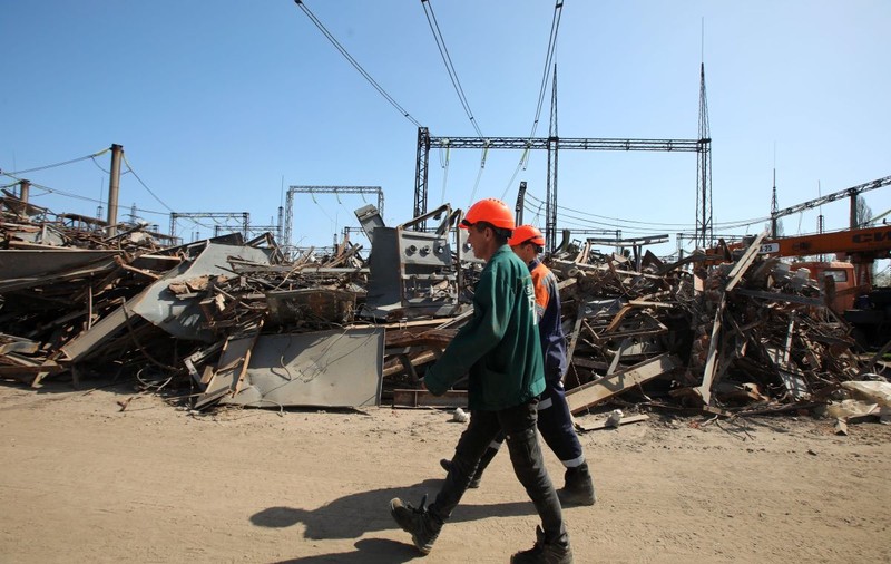 Ucraina, în pragul colapsului energetic: Atacul rus asupra centralelor nucleare a tăiat jumătate din producția de energie electrică a țării