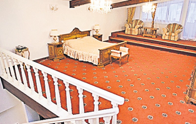 (P) O ofertă unică de cazare la Hotelul «Aurelius Împăratul Romanilor»