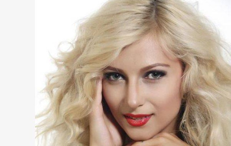 ÎNDUIOŞĂTOR PÂNĂ LA LACRIMI! Mesajul emoţionant pe care Lora i l-a transmis mamei ei! | FOTO