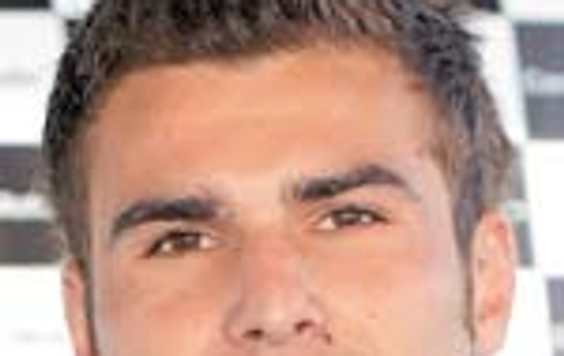 Mutu face botezul luna viitoare