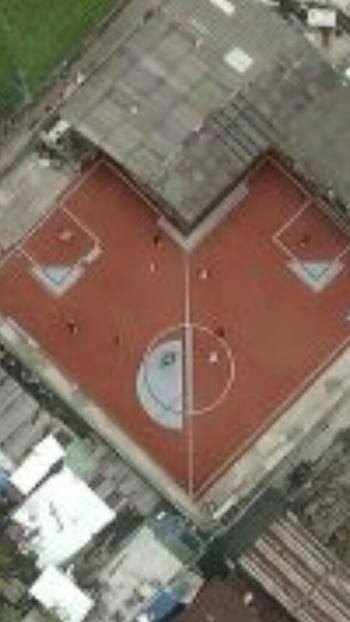 Terenul în formă de „L”, locul unde portarii nu se văd niciodată