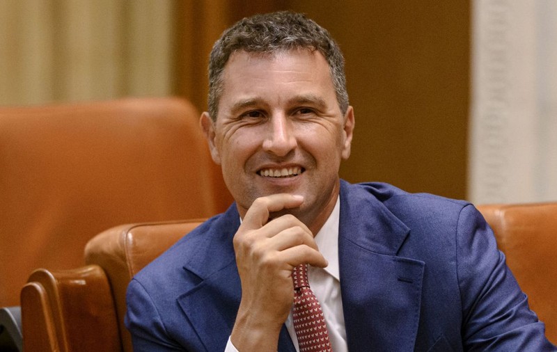 Guvernul va lua bani și de la asistații social care nu și-au plătit taxele