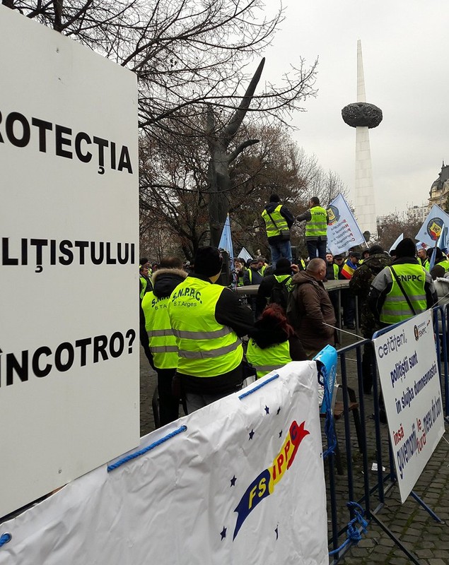 FOTO & VIDEO | Protest al sindicaliștilor din poliție și penitenciare. Reacția MAI