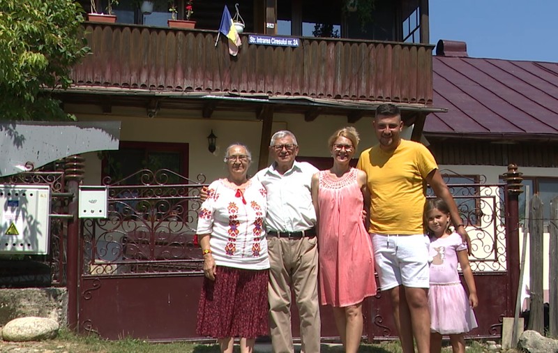 ZOOM | Am fost în Vâlcea, județul cu cea mai mare speranță de viață din România, ca să aflăm secretul longevității. Fără excese la mâncare și băutură, dar și muncă. Fără politică!