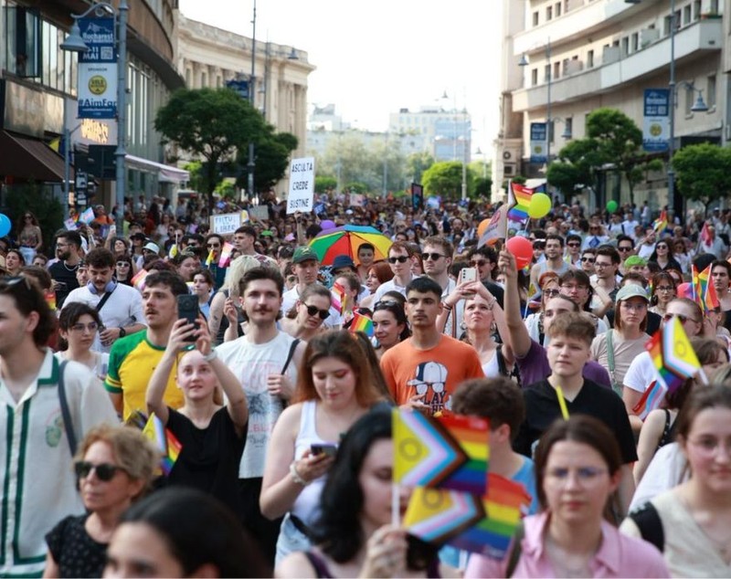 Bucharest Pride 2025. Număr record de participanți la ediția care marchează 20 de ani de la primul marș LGBTQIA+ din România